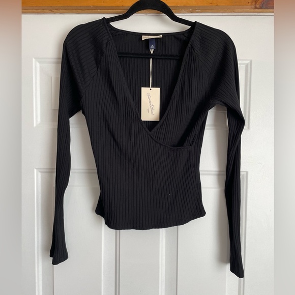 Universal Thread Tops - Universal Thread Black Ribbed V-Neck Blouse, Sz Med, NWT